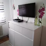 Mit Kleinem Garten Διαμέρισμα Sonnenbühl