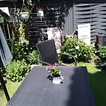 Mit Kleinem Garten Διαμέρισμα