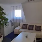 Mit Kleinem Garten Διαμέρισμα *