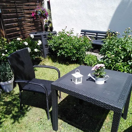 Mit Kleinem Garten *