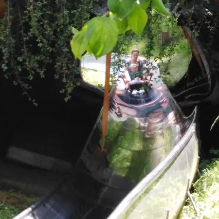 Apartment Mit Kleinem Garten *