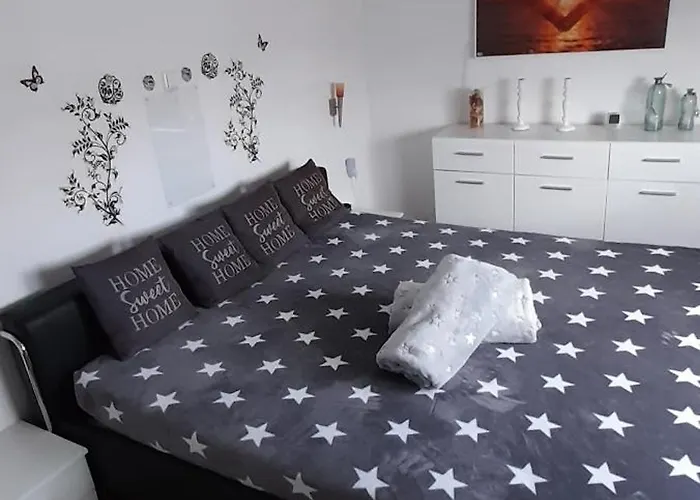 Apartamento Mit Kleinem Garten