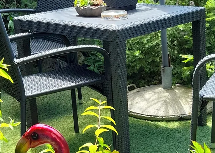 Mit Kleinem Garten Lägenhet *